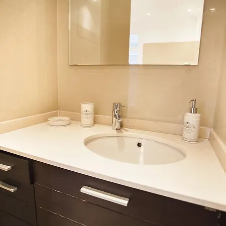Lovelystay - Charming Principe Real Flat! Apartman Lisboa