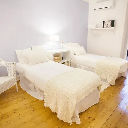 Lovelystay - Charming Principe Real Flat! *
