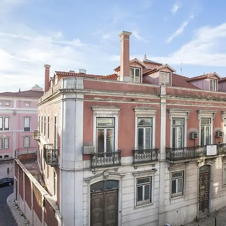 Lovelystay - Charming Principe Real Flat! Apartman